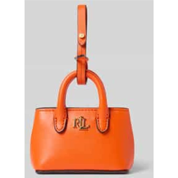Hanger van leer met labelapplicatie