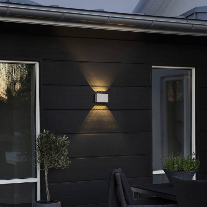 Konstsmide LED buitenwandlamp Chieri, 8-lamps, wit