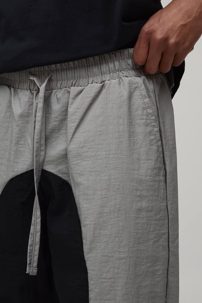 Baggy Fit Trainingsbroek Met Paneeldetails | Black | Size XS