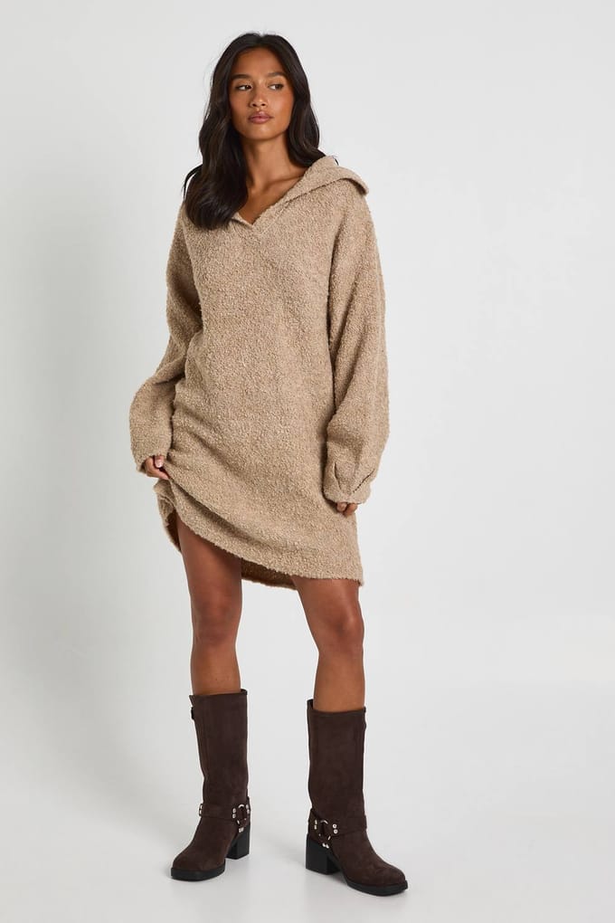 boohoo Dames Petite Borg Oversized Kraagdetail Mini Jurk | Camel | Maat: XS