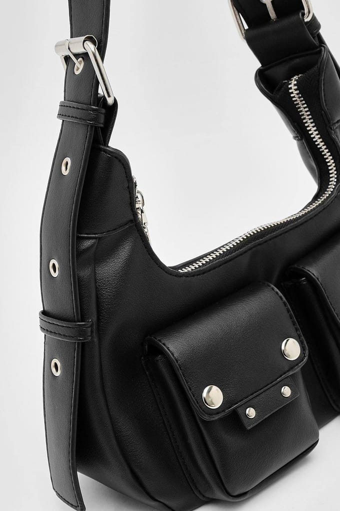 boohoo Dames Dubbele Pocket Stud Detail Schoudertas | Zwart