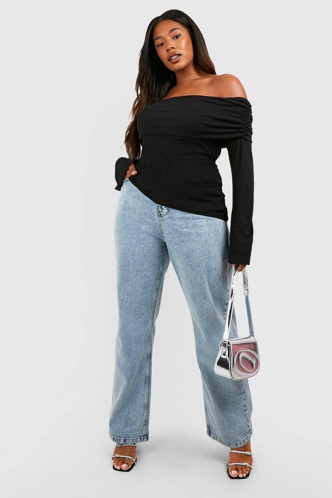 boohoo Dames Plus Bardot Ruched Flare Sleeve Top | Zwart | Maat: 52