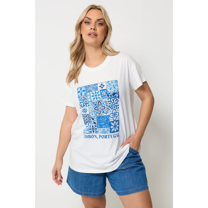 Yours Wit En Blauw Tshirt Met ‘Lisbon Portugal’Print Size 50-52