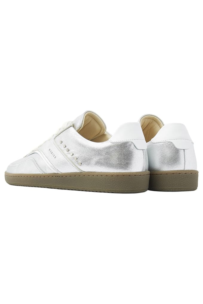 Nubikk Ray Owen Studs (l) Silver Metallic Shiny Taglia: 37 | Sneakers Outlet | Donna | Grigio