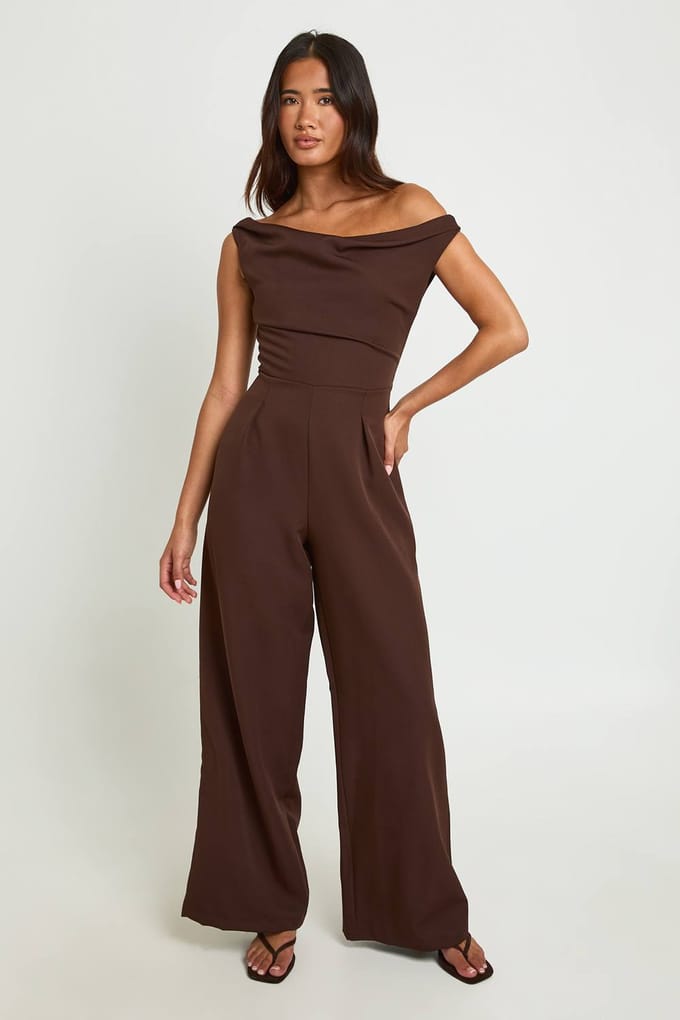 boohoo Dames Gedrapeerde Bardot Wijdpijper Jumpsuit | Chocoladebruin | Maat: 36