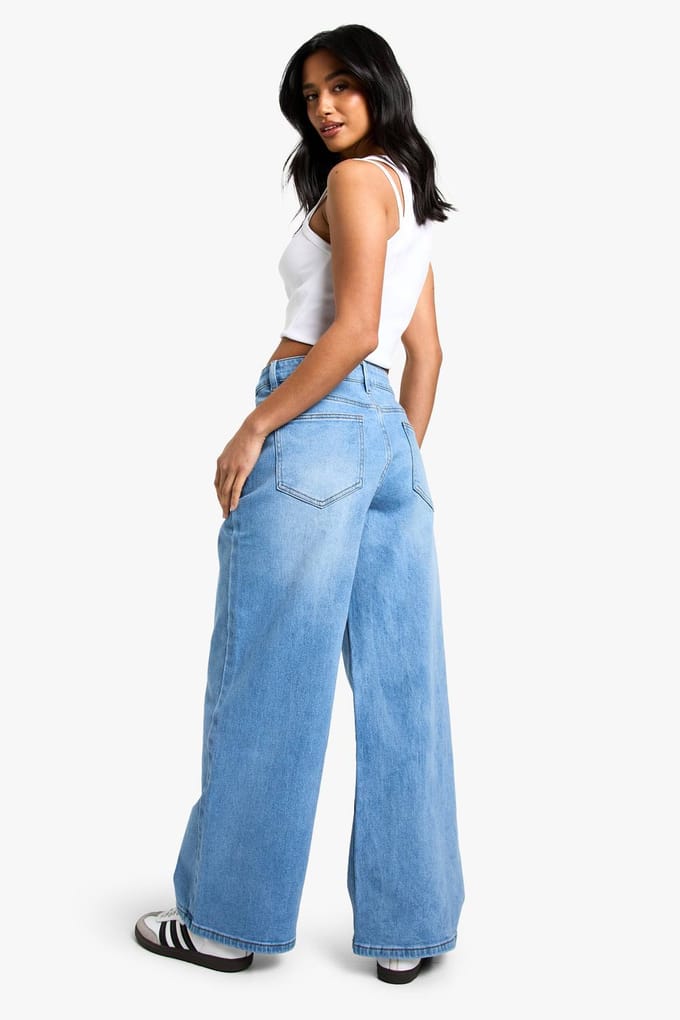 boohoo Dames De Petite Boyfriend Jeans met lage taille | Light Wash | Maat: 6/28L