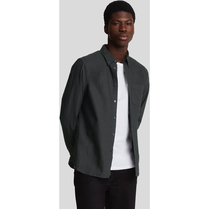 Lyle & Scott Tonal Eagle Plain Oxford Shirt Jet Black size M | Casual Shirts Outlet | Men | Black
