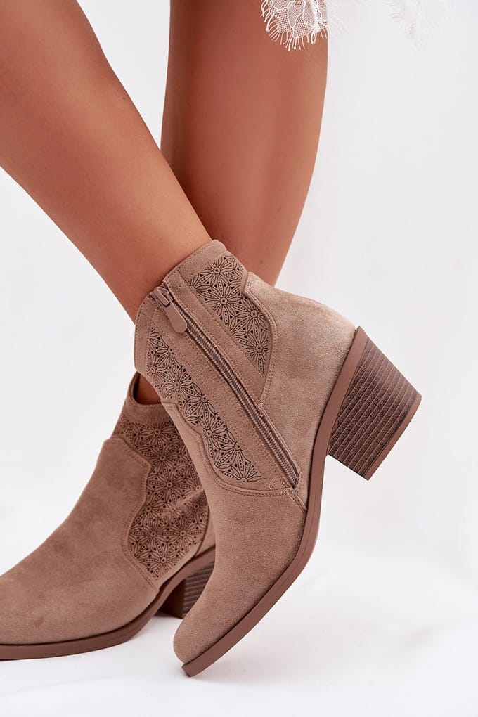 Nova Western Boots - Beige / 40