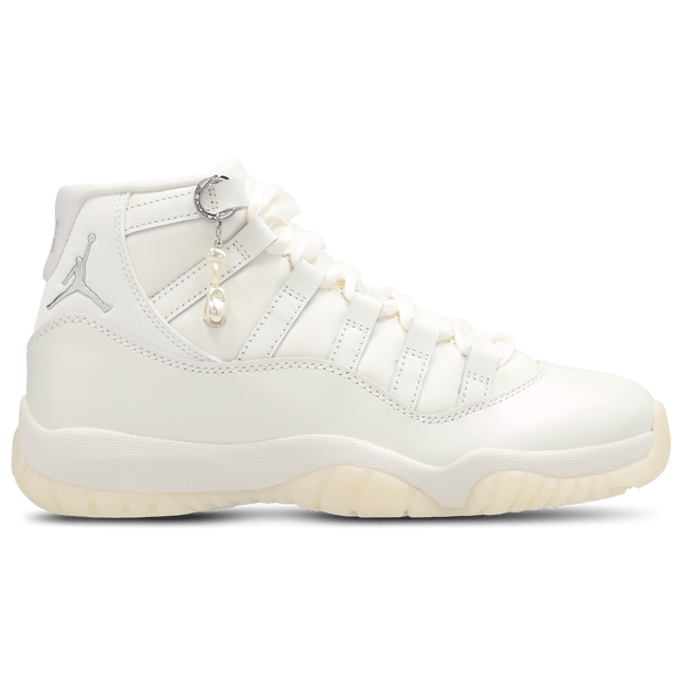 Jordan 11 Retro Sneakers Dames - Wit - Maat 38 - Leer, Synthetisch