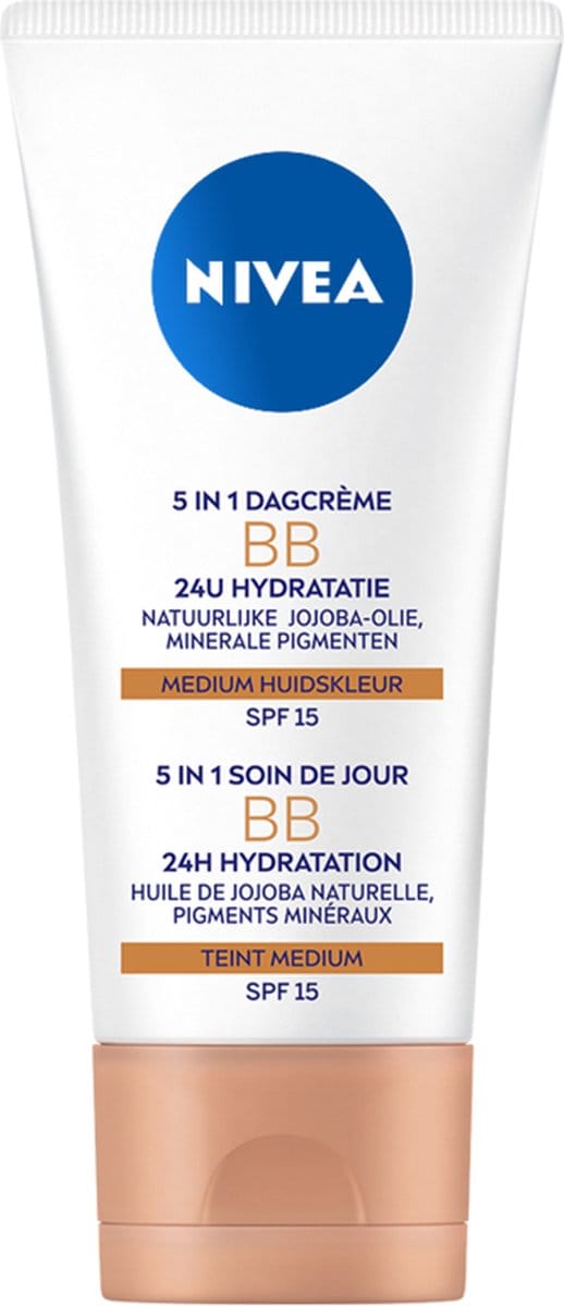 NIVEA Essentials 5in1 BB Dagcrème Medium SPF 15 - BB Cream - Jojoba-olie - Hydrateert en Camoufleert - Gekleurde Dagcrème - 50 ml