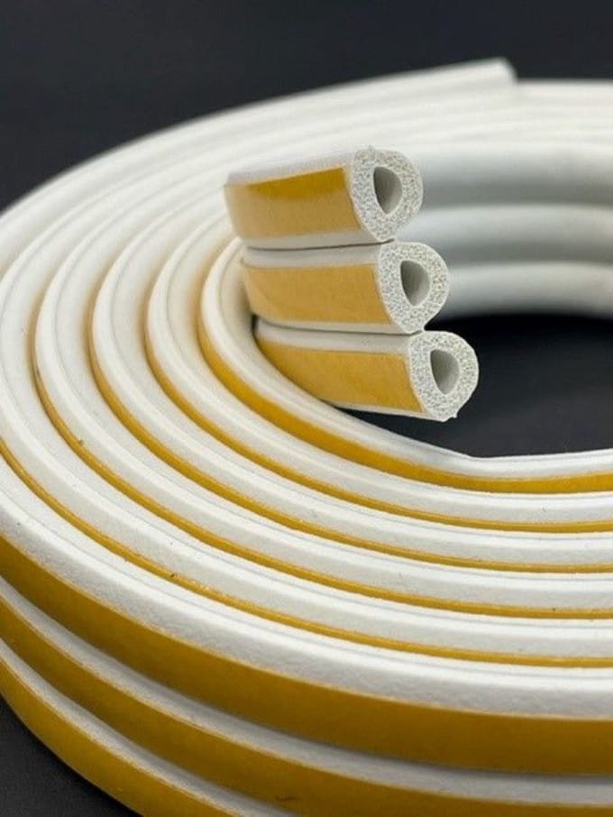 Zelfklevend Tochtband D-Profiel - Wit - 9mm x 6mm x 7,5m - Tochtstrip