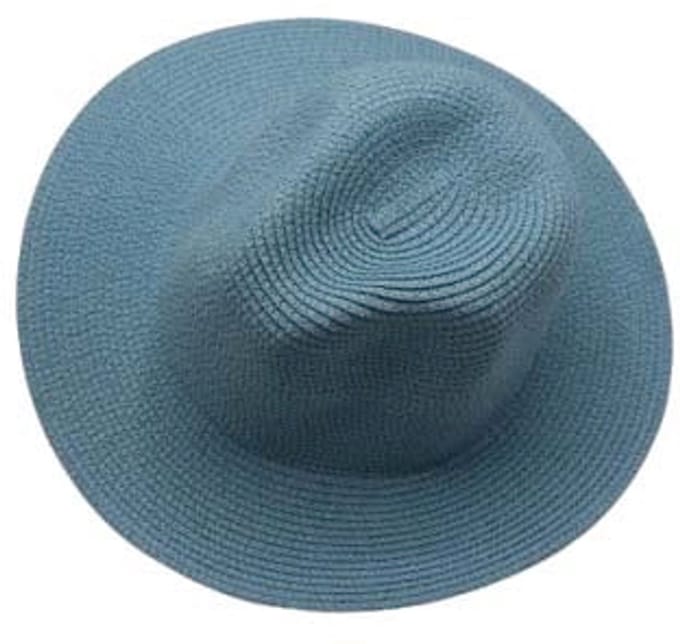 Deukhoed effen licht-blauw. Maat: M