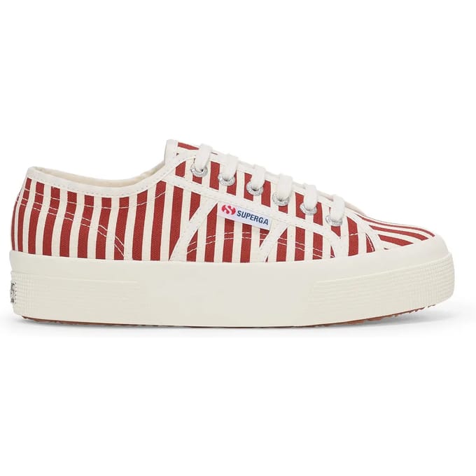 Sneakers met veters en streepjesprint