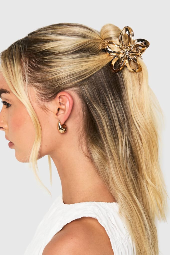 boohoo Dames Gouden Bloemklauw Clip | Gold
