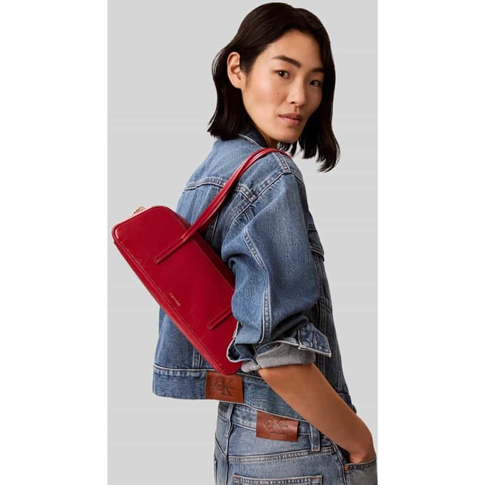 Handtas met label in reliëf model 'FOIL LOGO GLOSSY BAULETTO'
