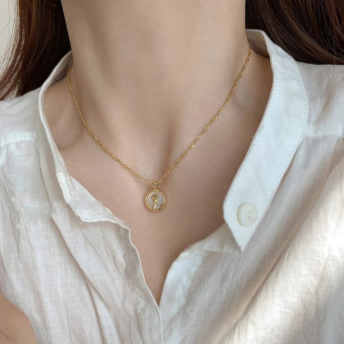 Pendant ketting - Hangertje - Gedraaide ketting - Bloem - Parelmoer