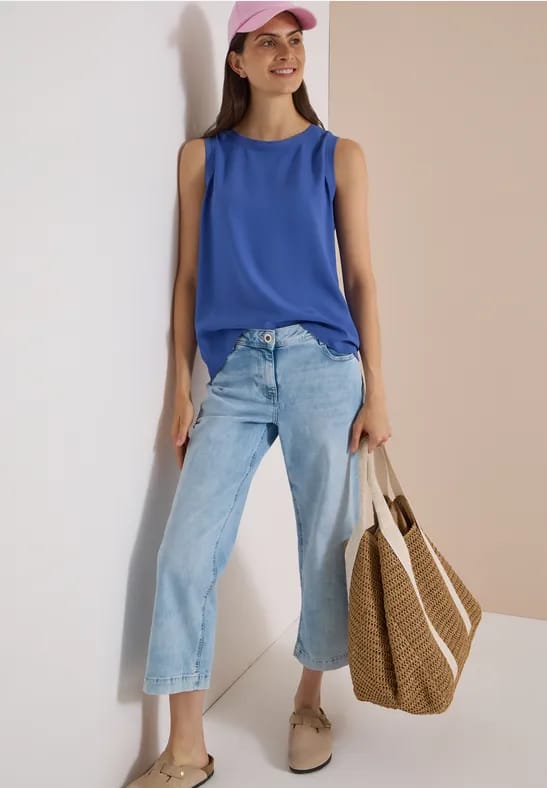 Blouse met ronde hals en geribbelde details