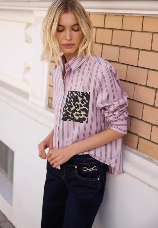 Gestreepte blouse met borstzak