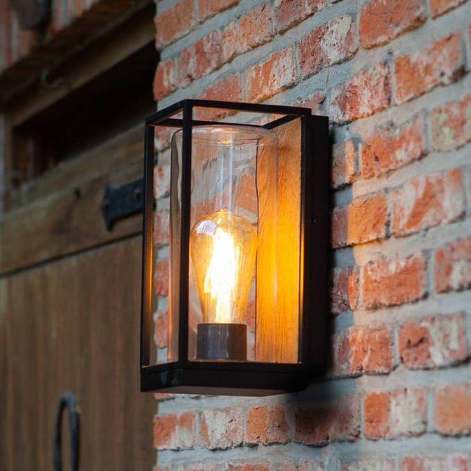 LUTEC Flair Wandlamp voor buiten - Houteffect - E27 - 40W - Mat Zwart