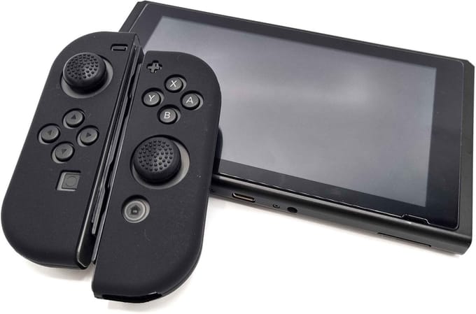 Gadgetpoint - Hoesjes & Skins voor Nintendo Switch 1 - Performance Gaming Case - Soft Grip Covers - Anti-Slip Joy-Con Controller Accessoires - Zwart