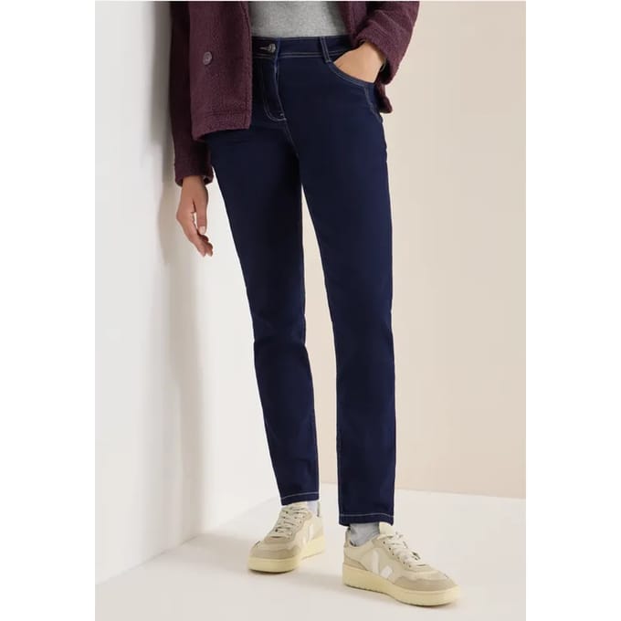 Uitgerolde casual jeans