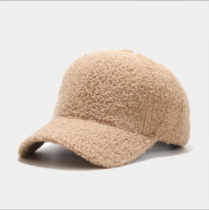 Teddy Cap Beige - Warme Teddy Pet - Lamswol - Lamb Wool - Baseball Cap - Verstelbaar - Bont - Fur - Fluffy