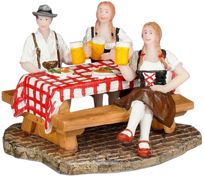 Luville - Eating Schnitzels