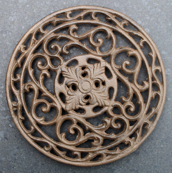 Gietijzeren ronde onderzetter 20cm bruin