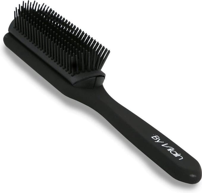 By Vilain 9 Row Brush
