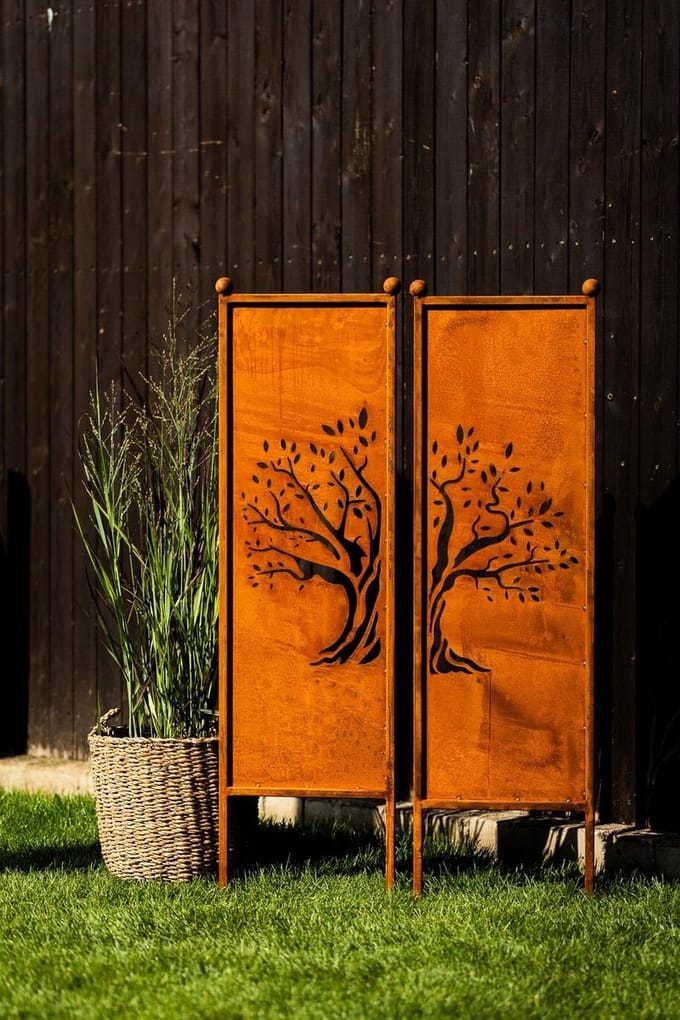 Decoratieve Roestkleurige Tuinsteker met Bloesem Design - Roesteffect Bodemstaak