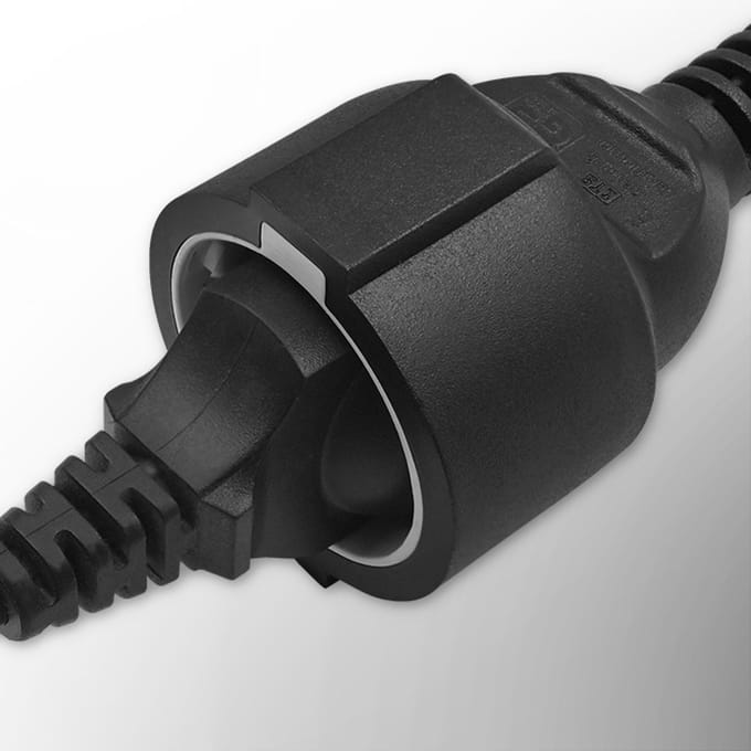 Qoltec-adapter IEC 320 C14/SCHUKO |   0,15M