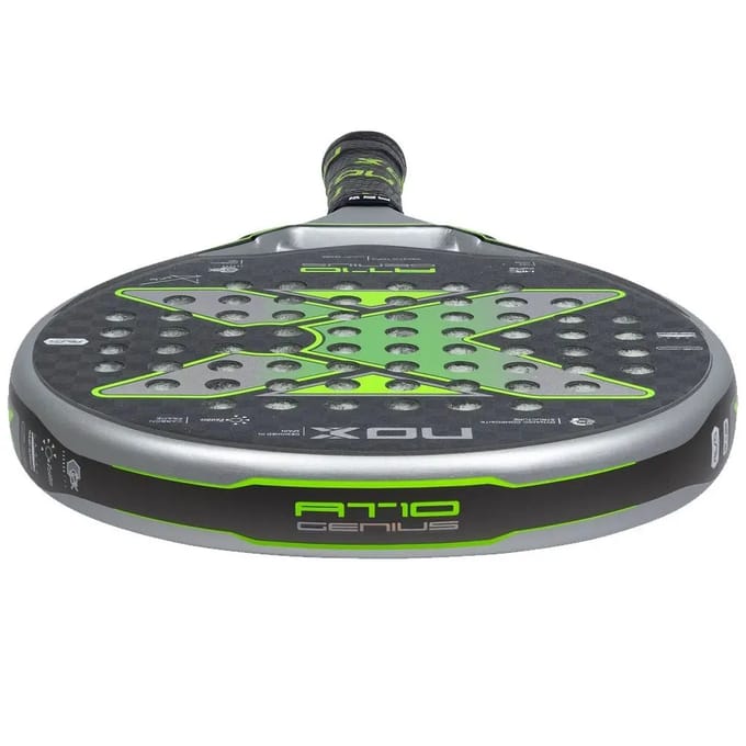 Racket van padel Nox AT Geniun Attack 12K By Agustin Tapia