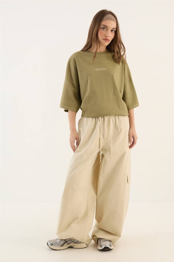 Dames Dsgn Studio Zwaar Gewassen Oversized T-shirt Met Korte Mouwen | Gewassen Kaki | Maat: Medium