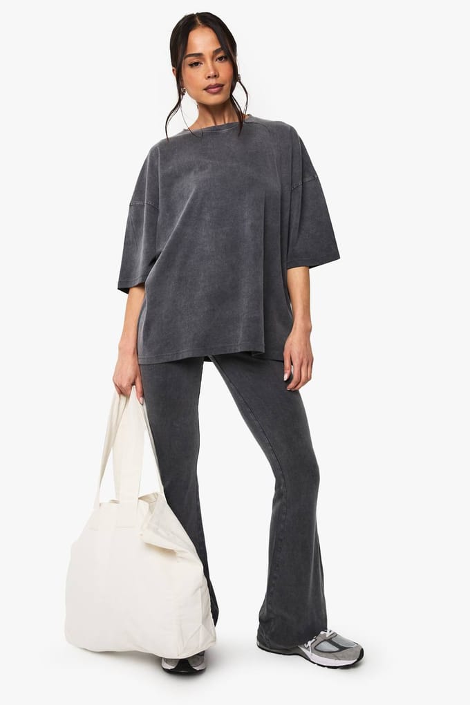 boohoo Dames Acid Wash Uitlopende Legging | Houtskool | Maat: 44