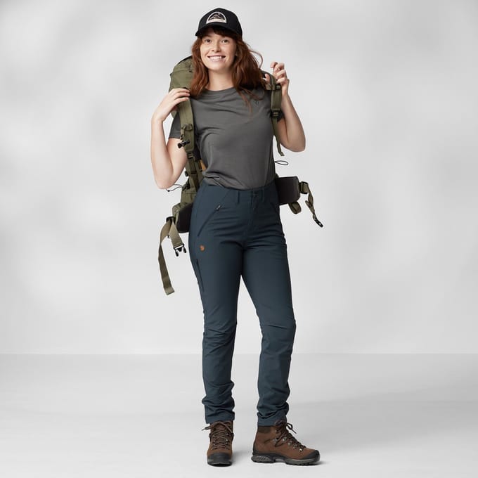 FJALLRAVEN Abisko trail stretch trousers - W - Dark navy - 46