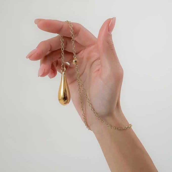 Sylvie Monthulé | Gouden Erotisch Sieraad | Excite Pearl