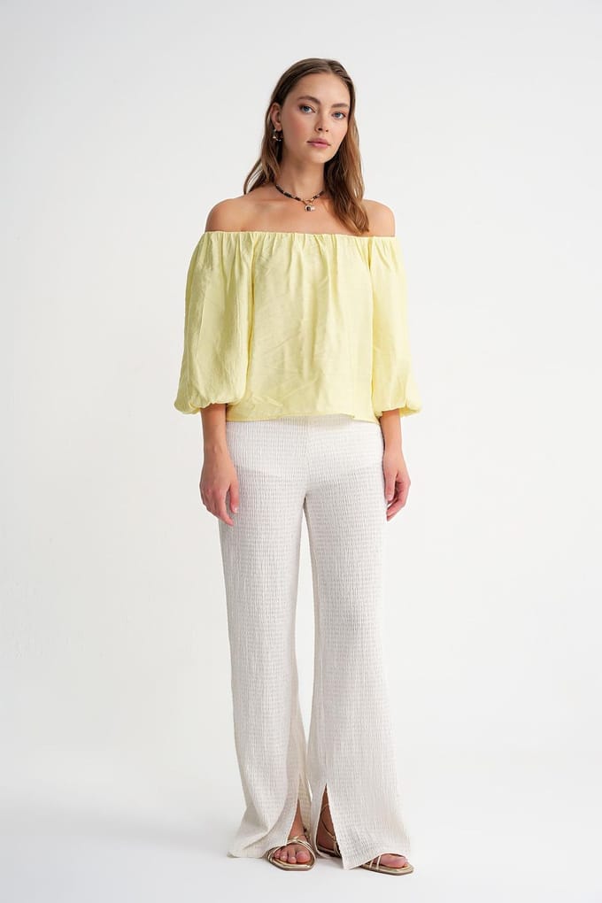 Modal Gemixte Blouse met Madonna-Kraag en Rimpeldetail