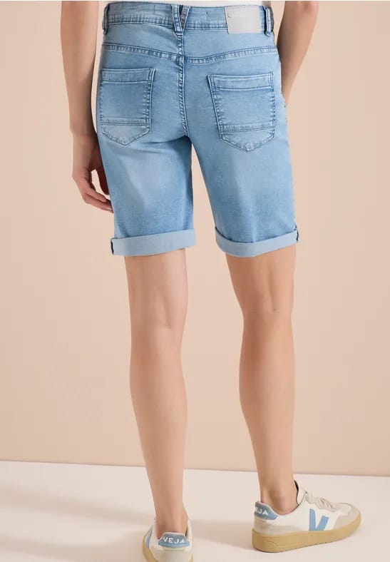 Slim Legs denim shorts in een casual fit