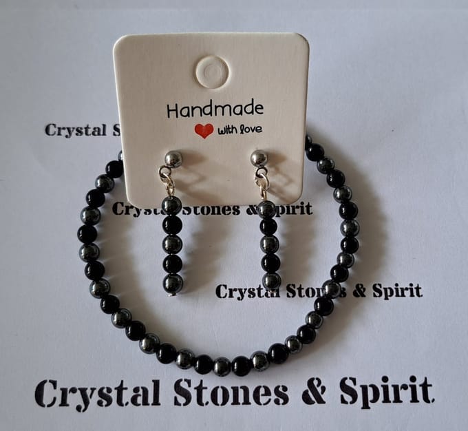Set Onyx / Hematiet Armband en Oorbellen knop 4 mm