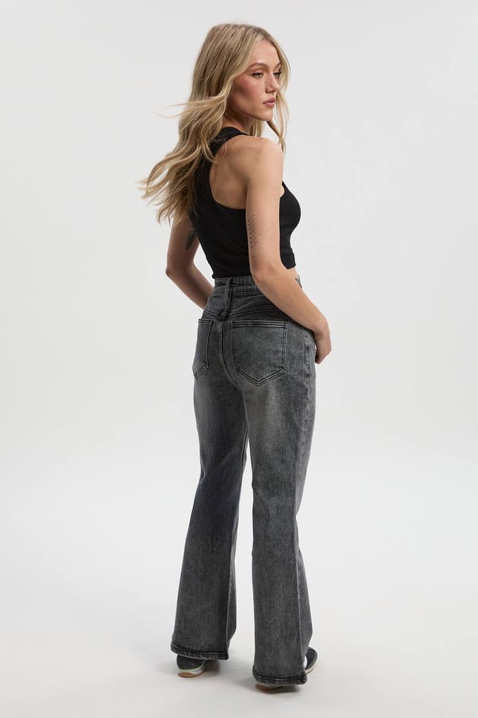 boohoo Dames De Petite High Waist Flared Jean | Grey | Maat: 6/28L