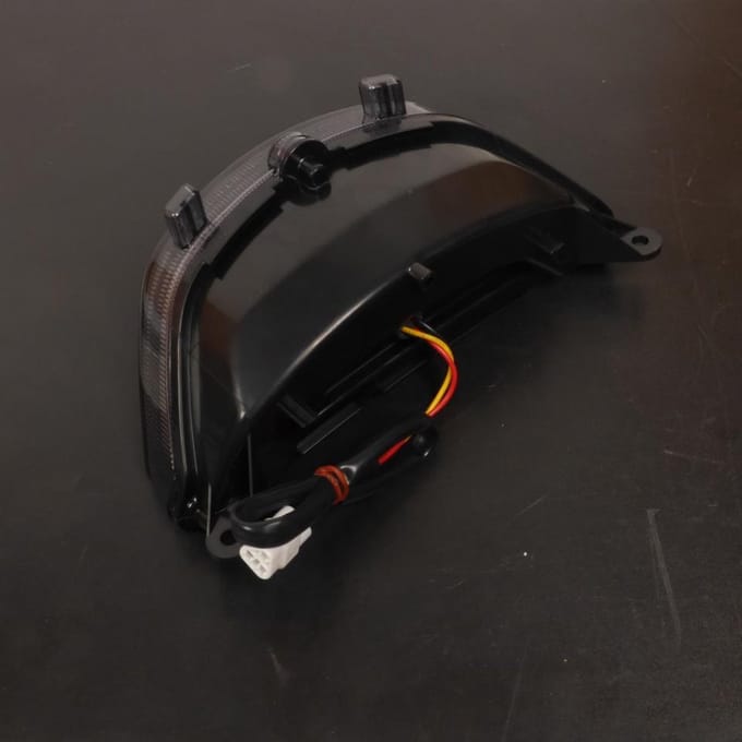 wit geleid rood mad achterlicht voor motor yamaha v-max 2009 nieuw