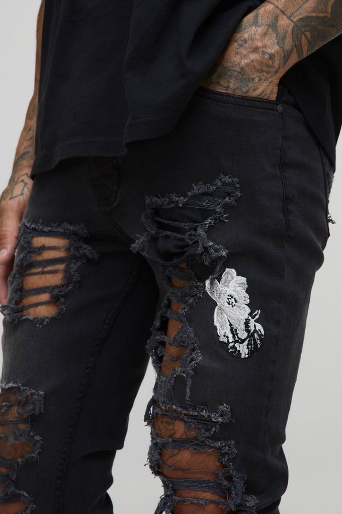 Lange Bloemen Geborduurde Gescheurde Skinny Jeans | Washed Black | Size 36