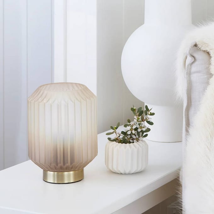 Beacon Lighting Beacon tafellamp Clancy, witte glazen kap, hoogte 17 cm