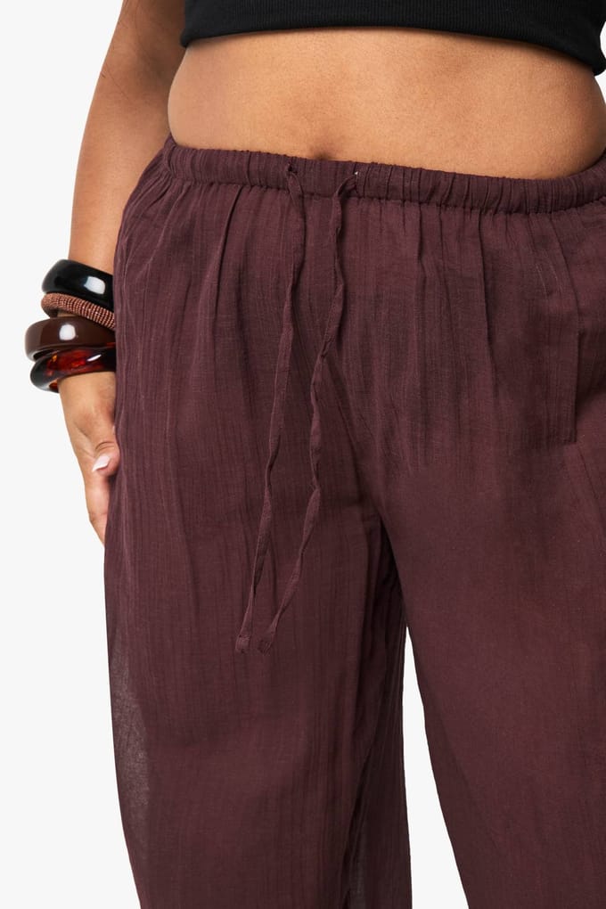 boohoo Dames Plus Cheesecloth Strandbroeken | Chocolate | Maat: 26