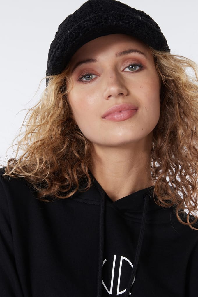EsQualo Cap Boucle Black Taglia: M/L | Cappelli Outlet | Donna | Nero