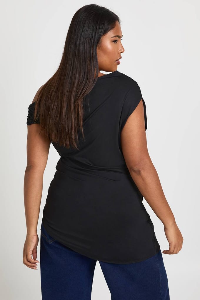 boohoo Dames Plus Gouden Afwerking Schouderloze Top | Zwart | Maat: 46