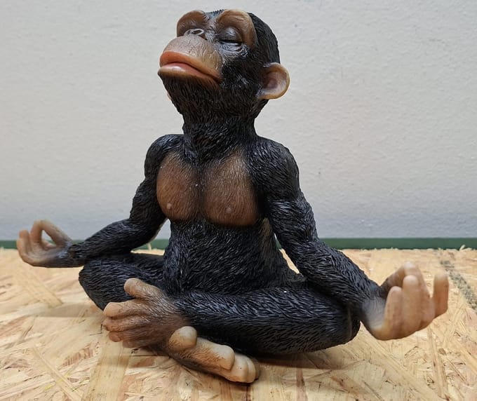 Meditatie Aap "Zen" - 24 cm Breed - Yoga Chimpansee Beeld - Polystone Decoratie - Rustgevend & Grappig