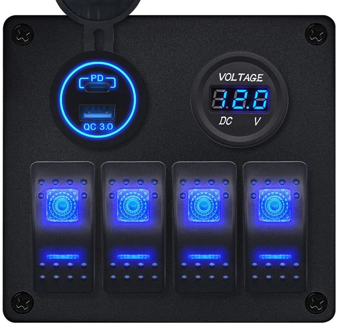 ProRide Schakelpaneel 12V voor Auto/Boot - USB Lader 2 poorten met Voltmeter - QC3.0 - 4 Schakelaars