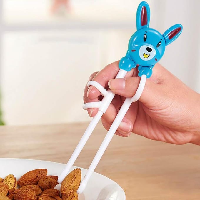 Kids Training Helper Cartoon Draagbare Kinderen Servies Leer Training Eetstokjes Plastic Baby Verlichting Eetstokjes