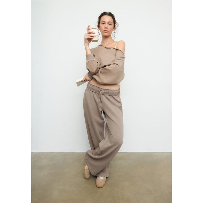 Stradivarius Rechte jogger met gewassen effect  Beige S